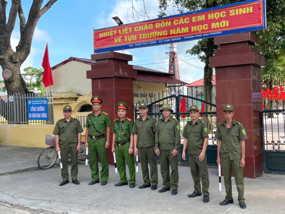 Công an xã Cẩm Giàng chủ động bảo đảm ANTT, ATGT ngày khai giảng năm học mới